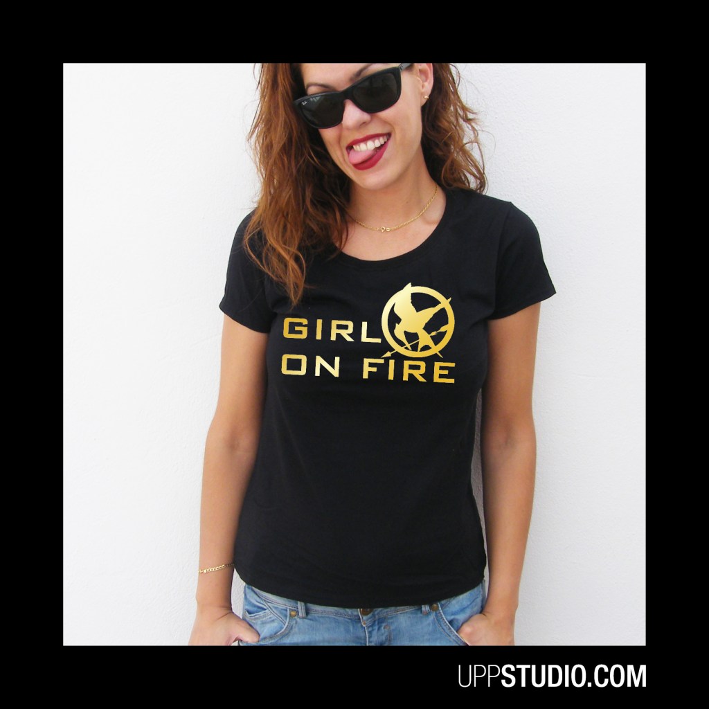 Camiseta Girl On Fire Chica Los Juegos Del Hambre The Hunger Games | En Llamas | UppStudio